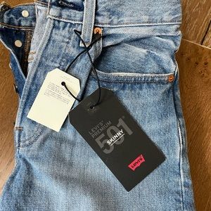 Levi’s 501 Skinny jeans. Non-stretch. 26x28. NWT
